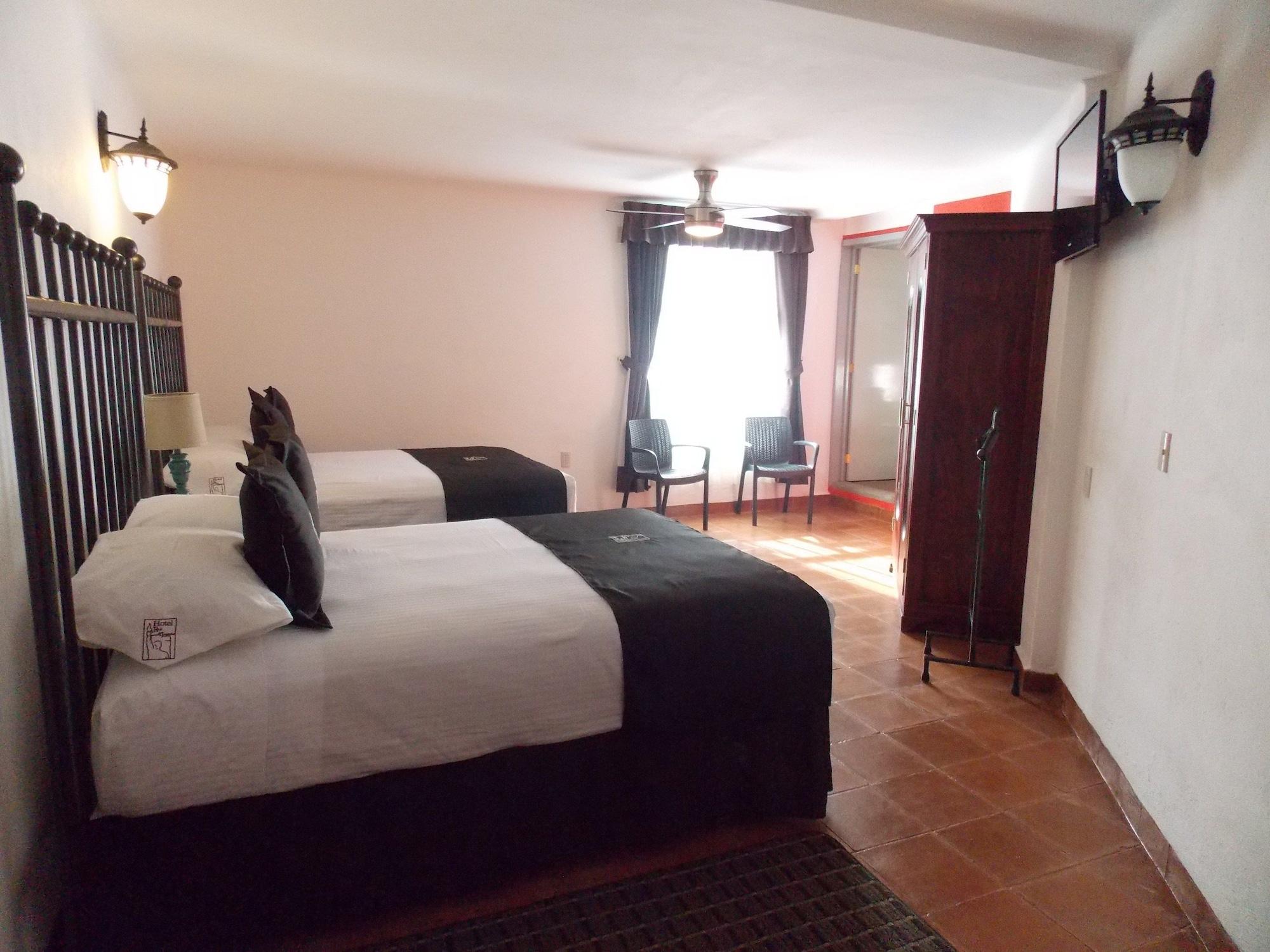 Hotel Real De Leyendas 3*